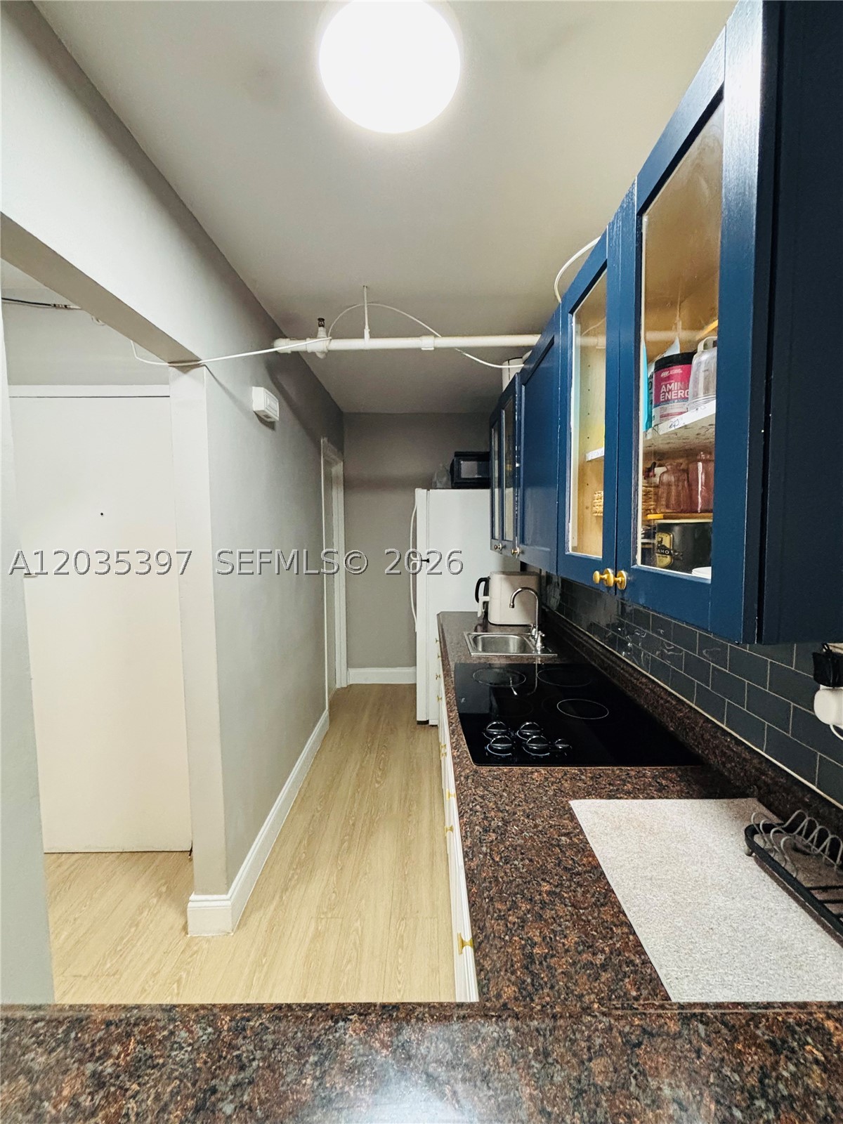 ISLANDER CONDO APTS - Residential