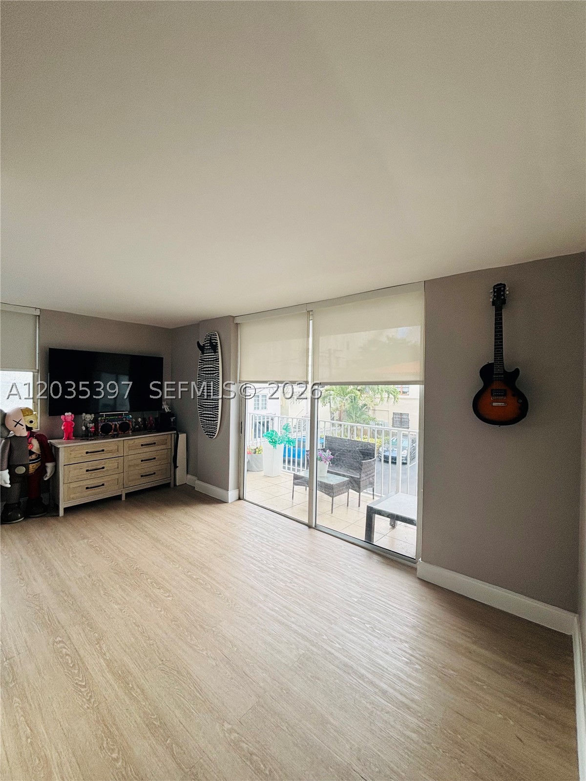ISLANDER CONDO APTS - Residential