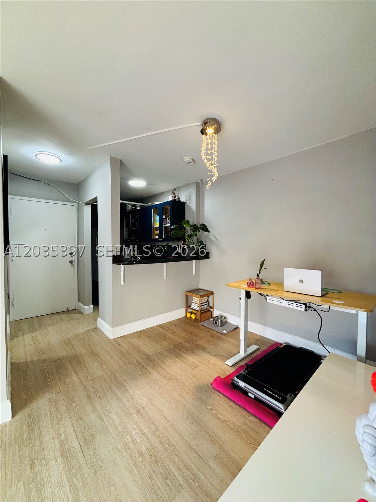 ISLANDER CONDO APTS - Residential