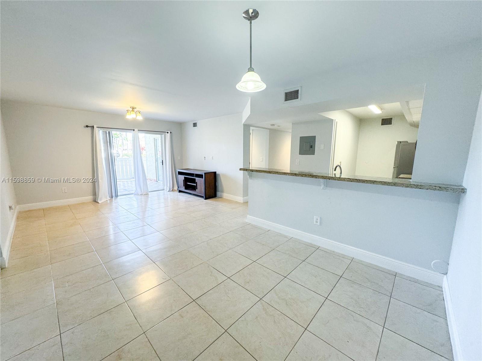 VILLA RUSTICA I CONDO - Residential