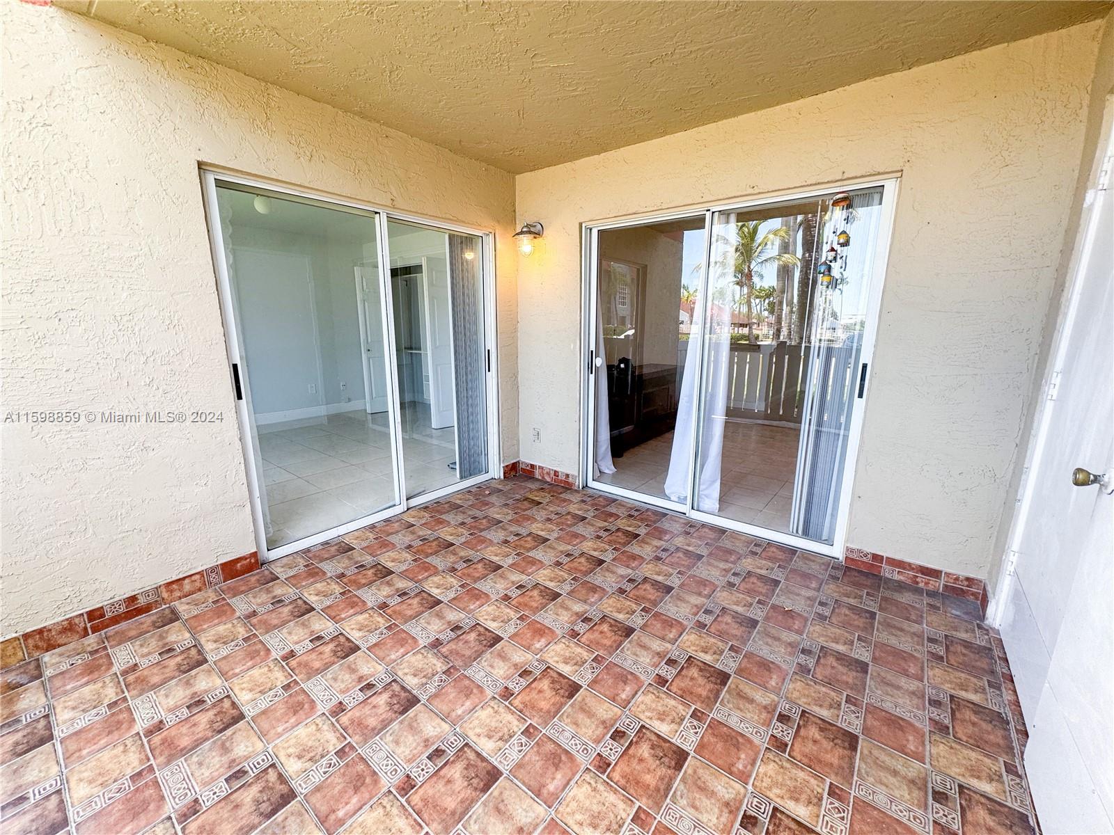 VILLA RUSTICA I CONDO - Residential