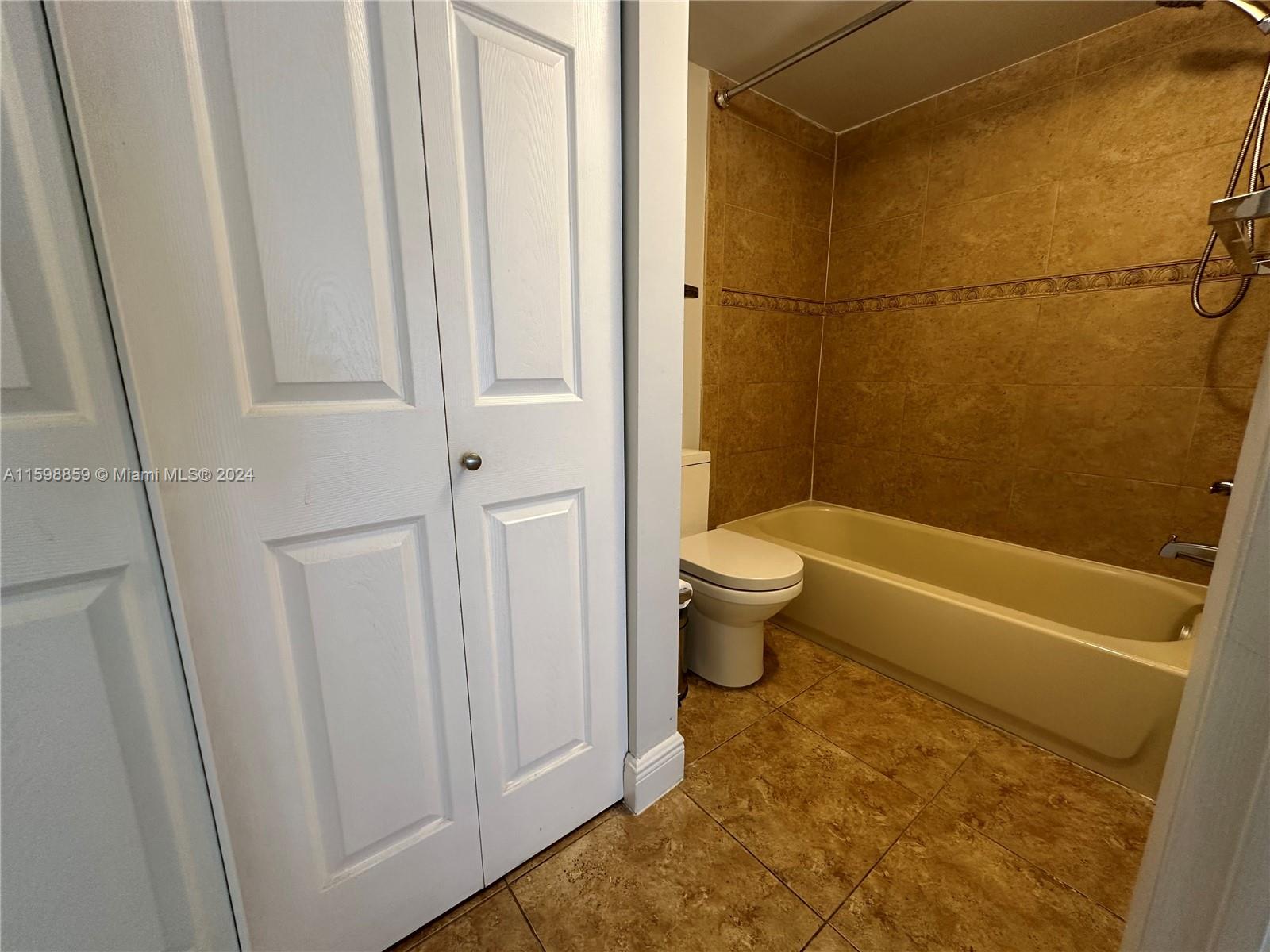 VILLA RUSTICA I CONDO - Residential