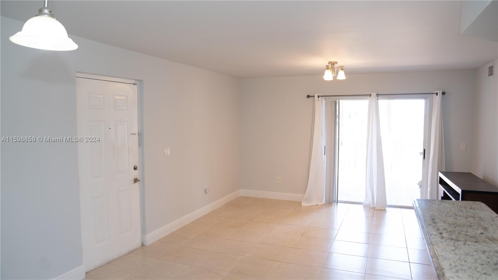 VILLA RUSTICA I CONDO - Residential