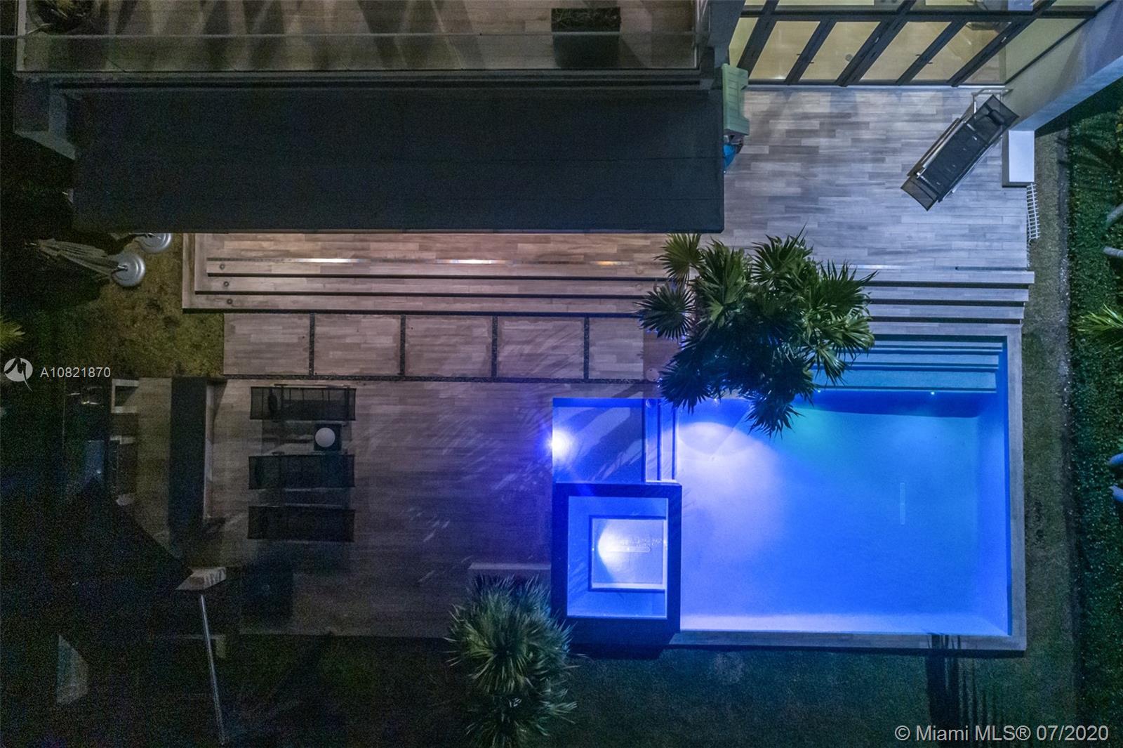 GOLDEN BEACH SEC E - Residential