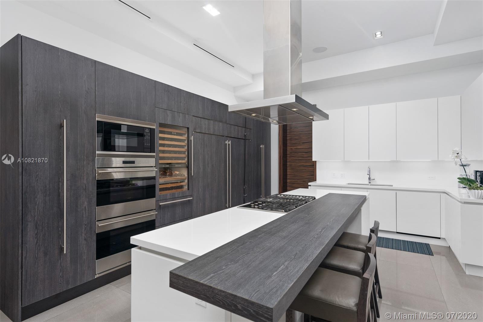GOLDEN BEACH SEC E - Residential