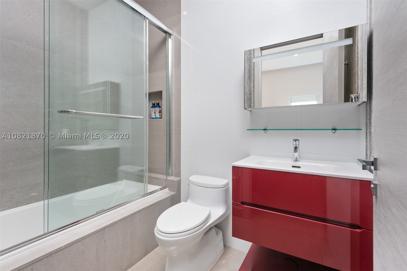 GOLDEN BEACH SEC E - Residential