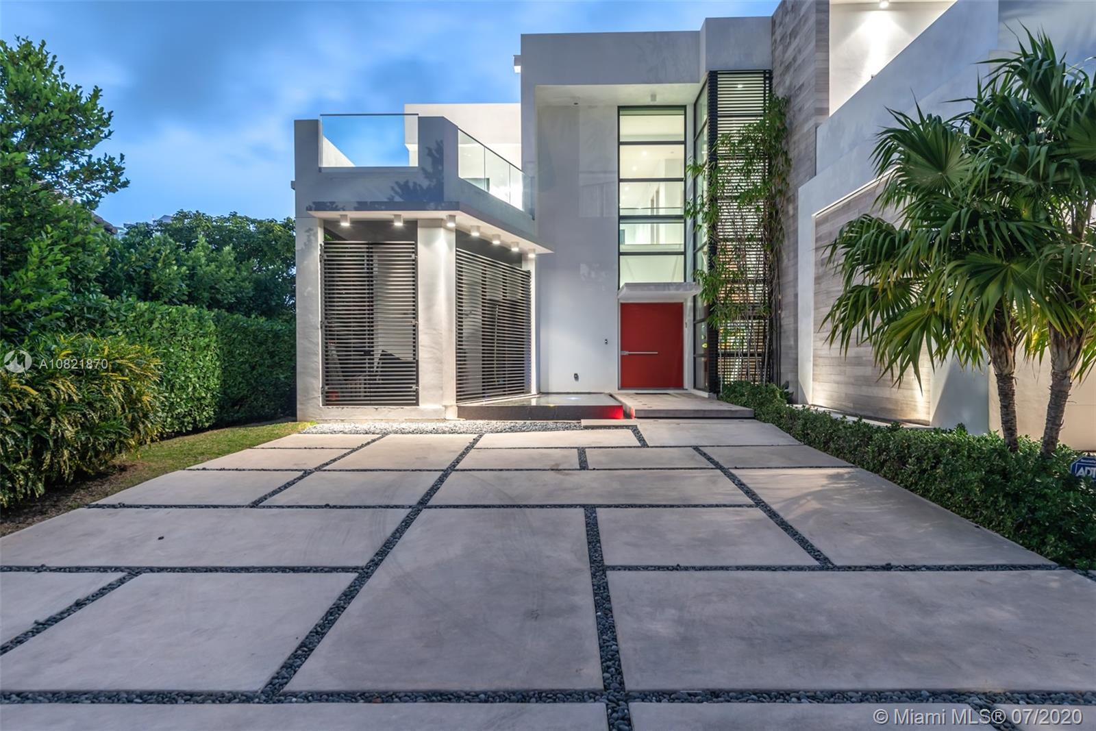 GOLDEN BEACH SEC E - Residential