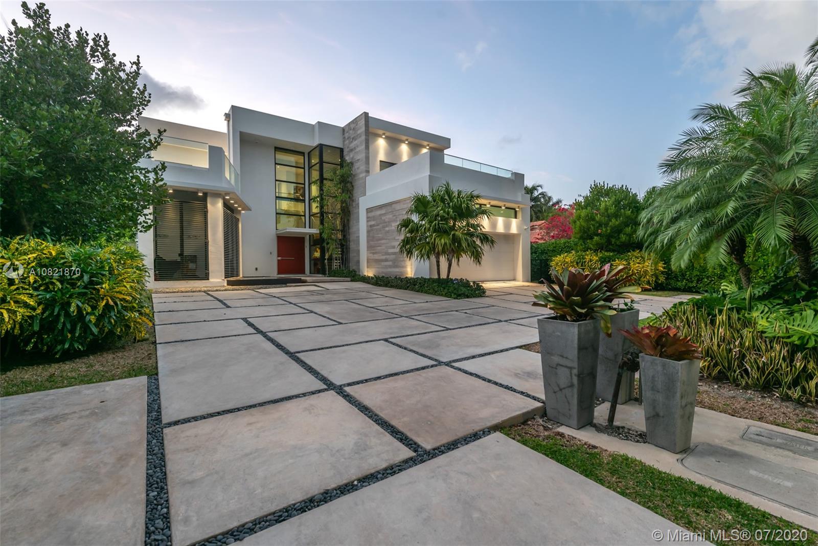 GOLDEN BEACH SEC E - Residential