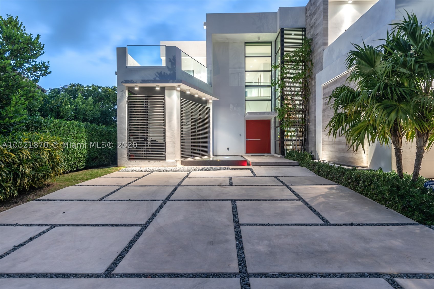 GOLDEN BEACH SEC E - Residential