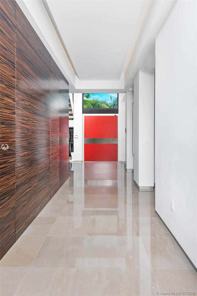GOLDEN BEACH SEC E - Residential