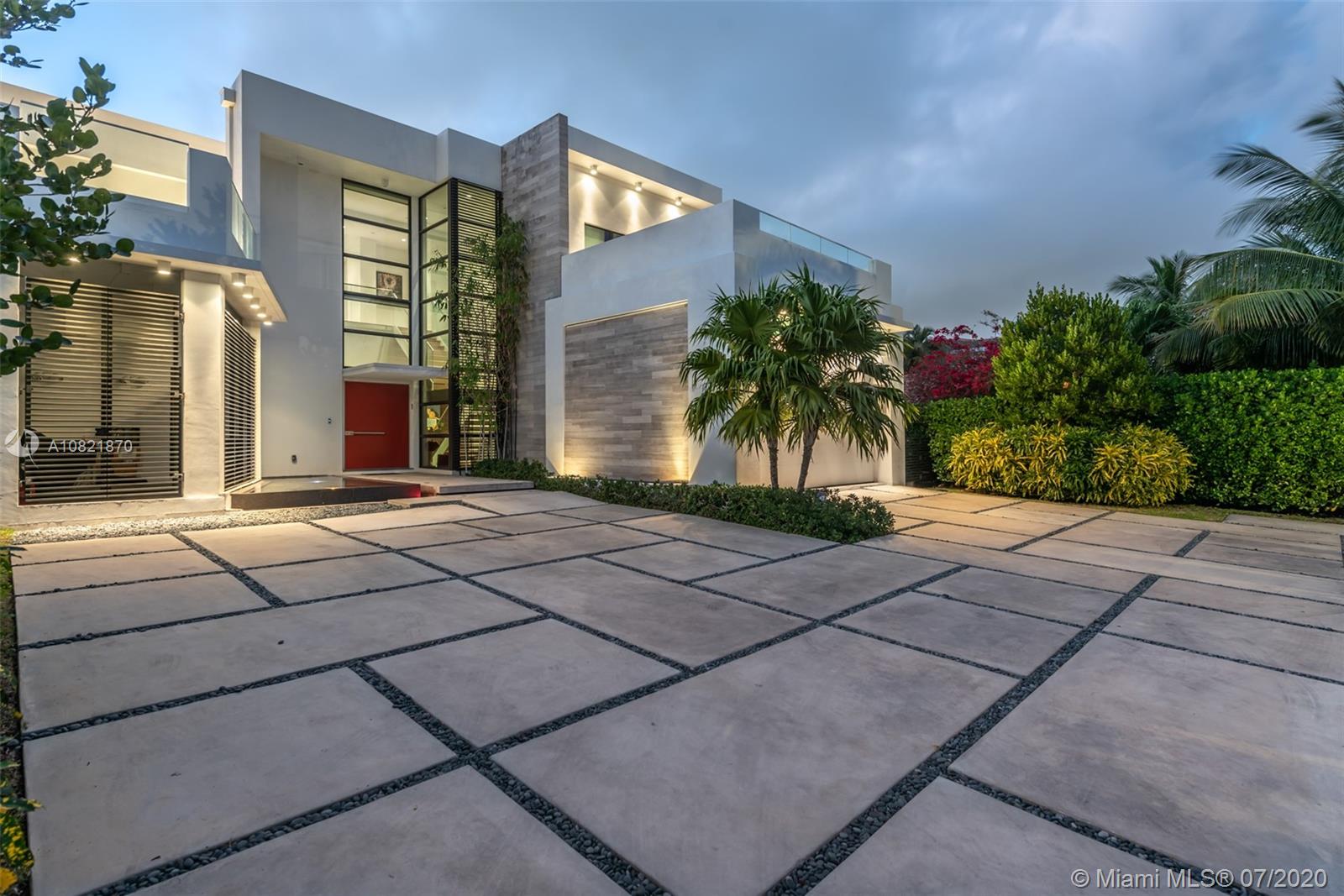 GOLDEN BEACH SEC E - Residential