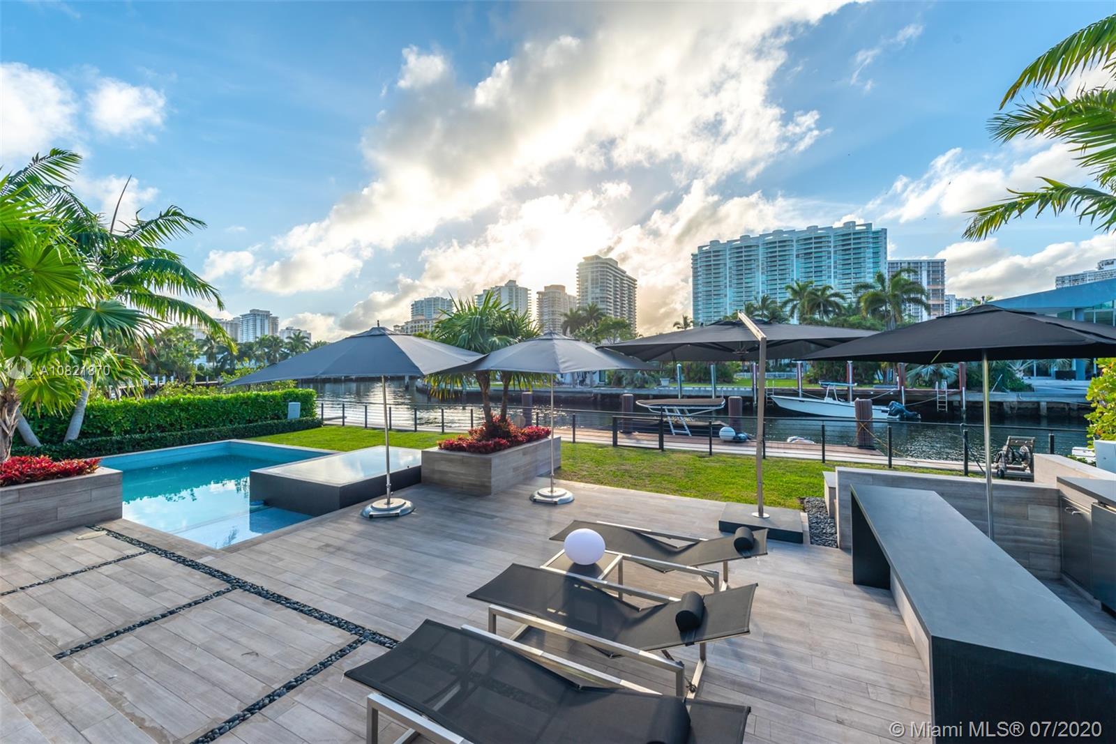 GOLDEN BEACH SEC E - Residential