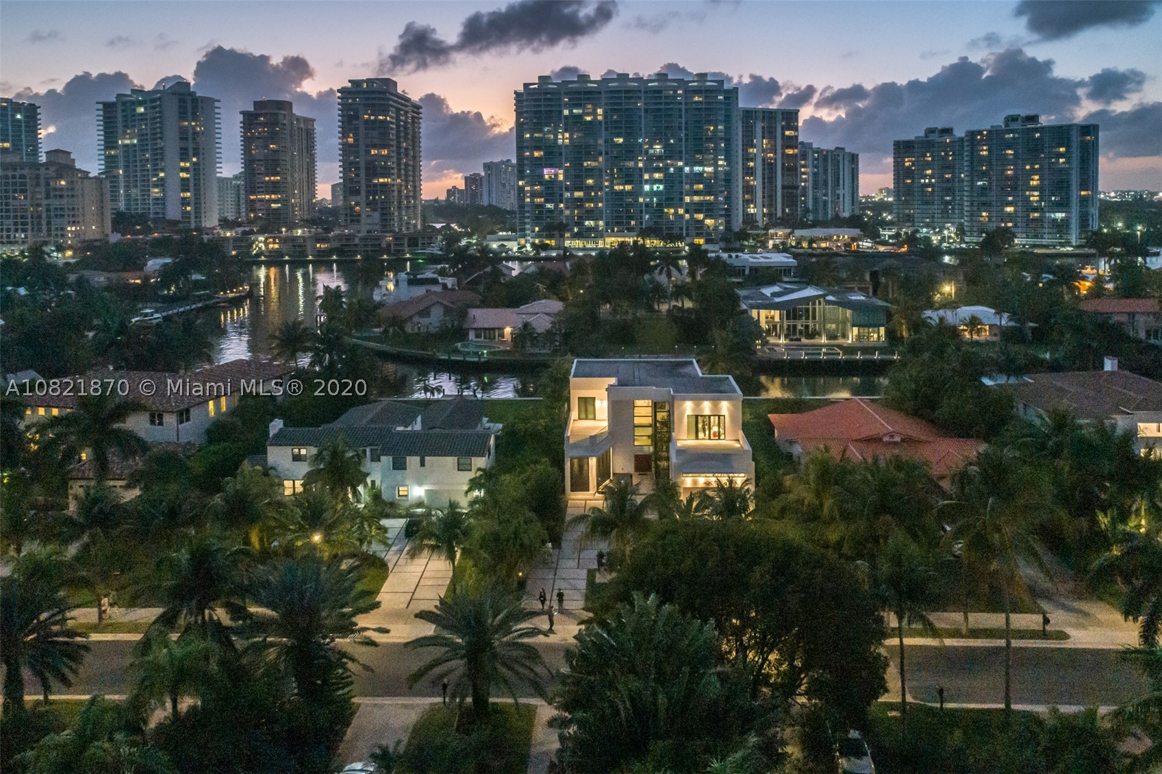 GOLDEN BEACH SEC E - Residential