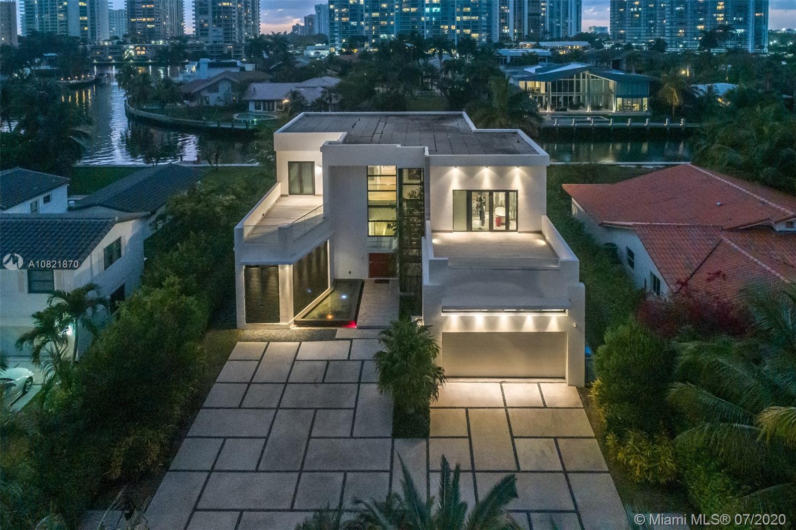 GOLDEN BEACH SEC E - Residential
