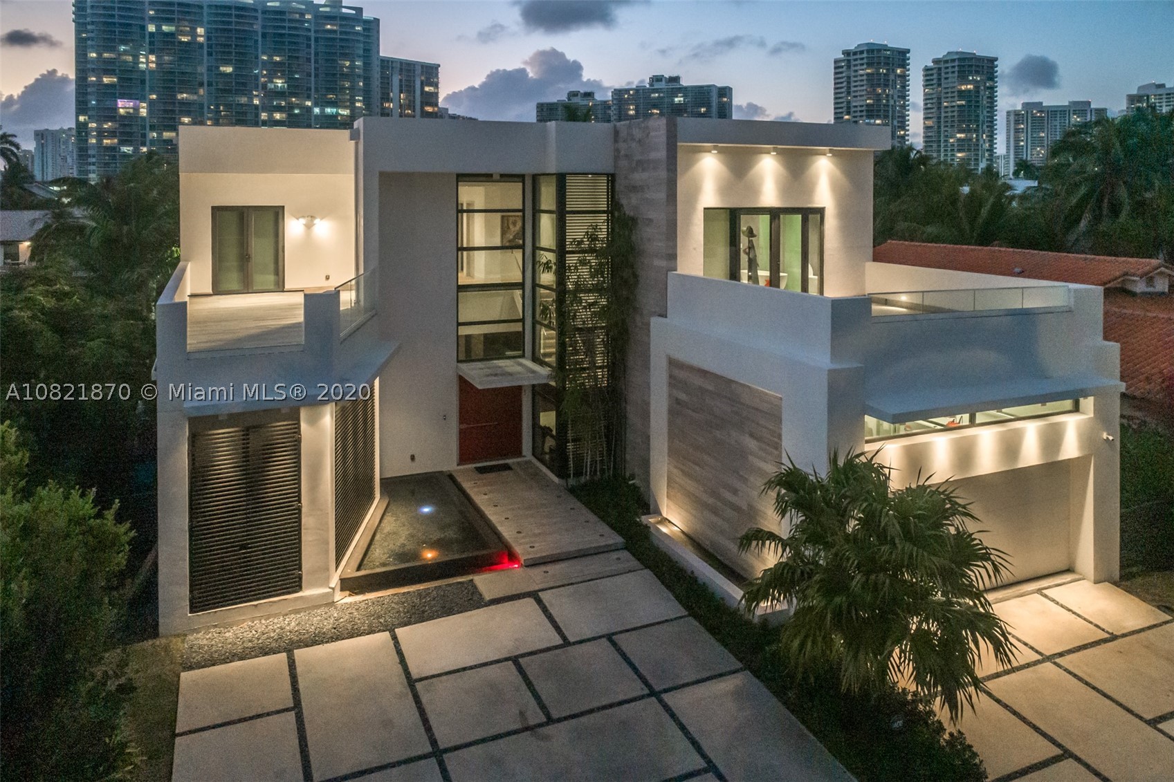 GOLDEN BEACH SEC E - Residential