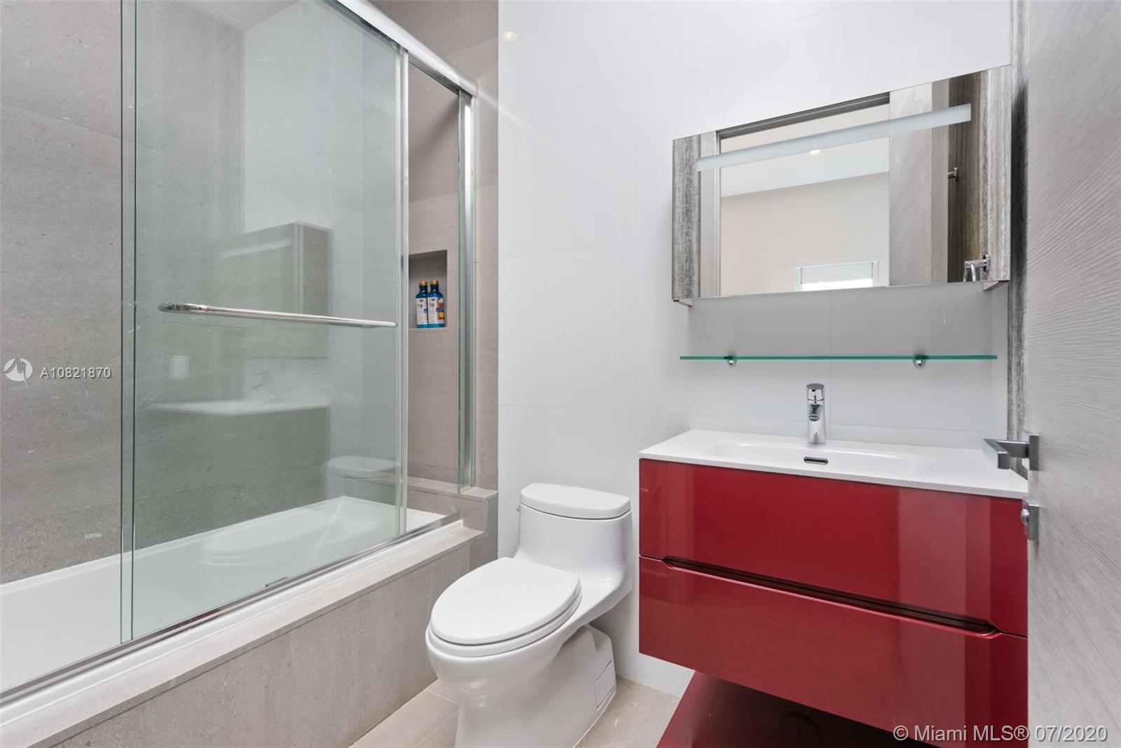 GOLDEN BEACH SEC E - Residential