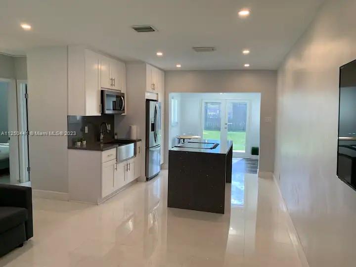 LAKE FOREST SEC 2 - Residential Lease