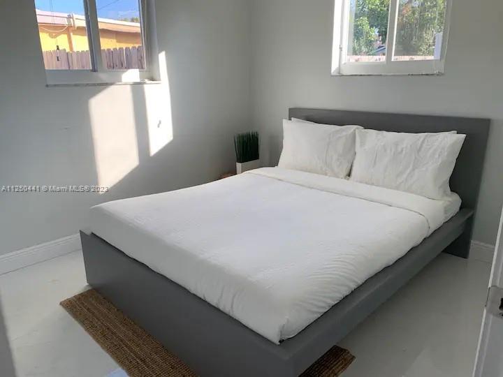 LAKE FOREST SEC 2 - Residential Lease