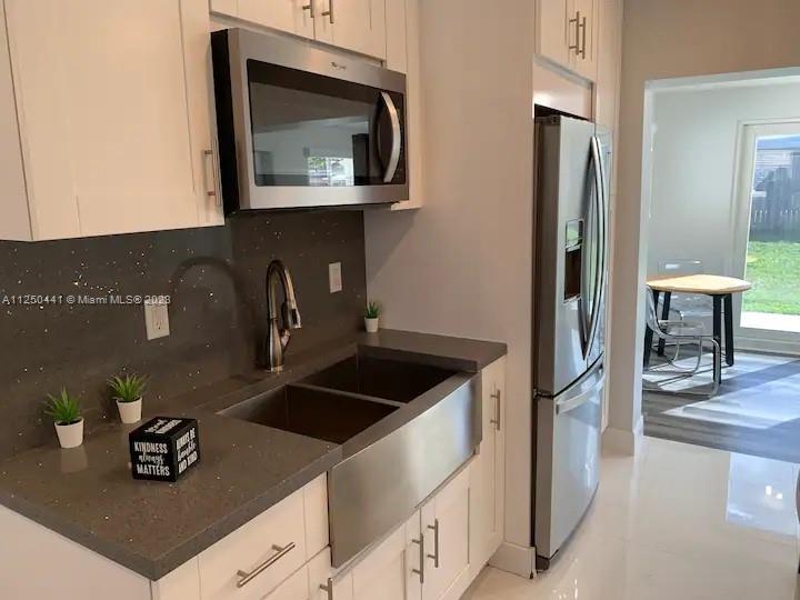 LAKE FOREST SEC 2 - Residential Lease