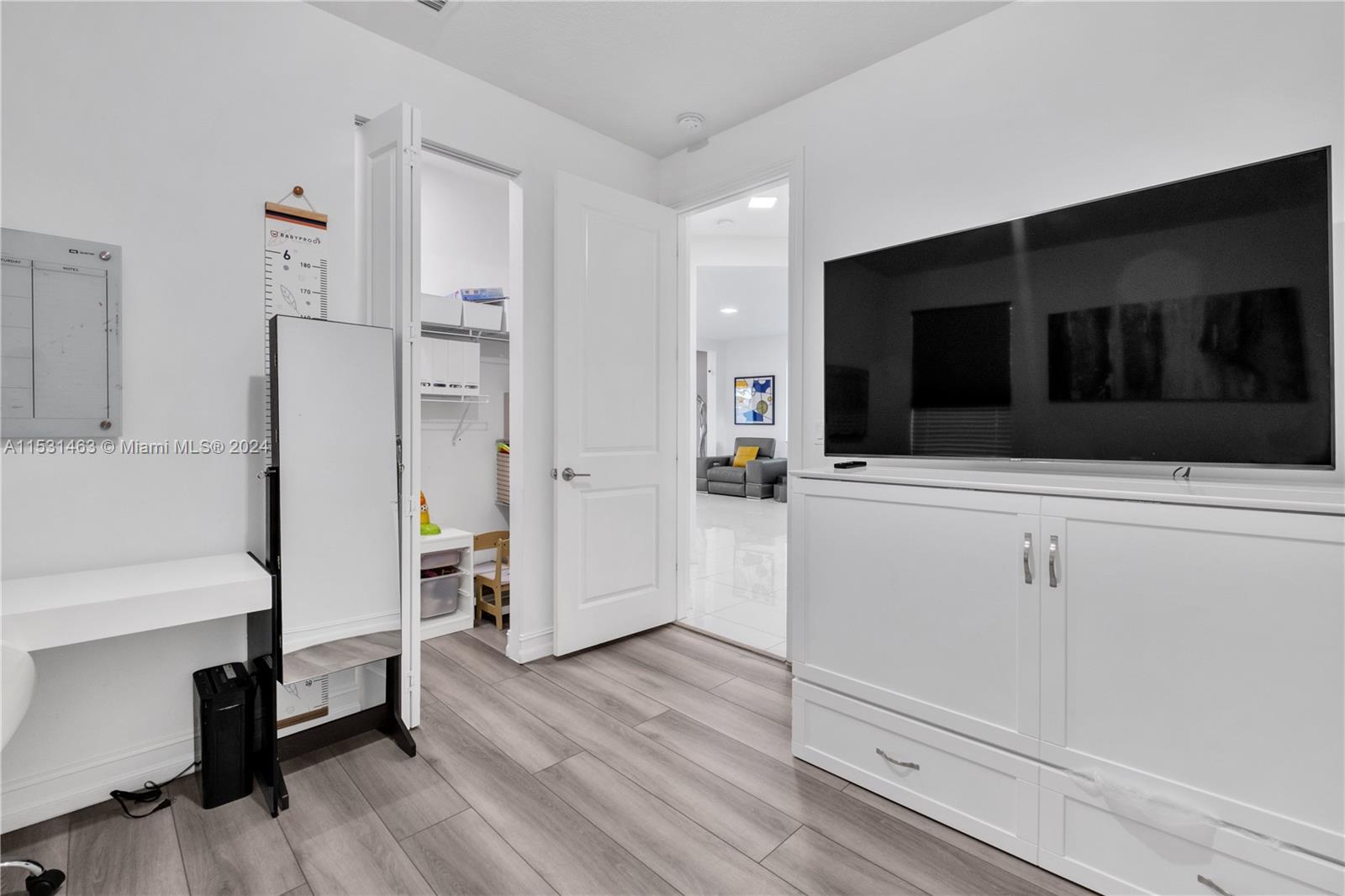 PALM MEADOWS ESTATES - Residential
