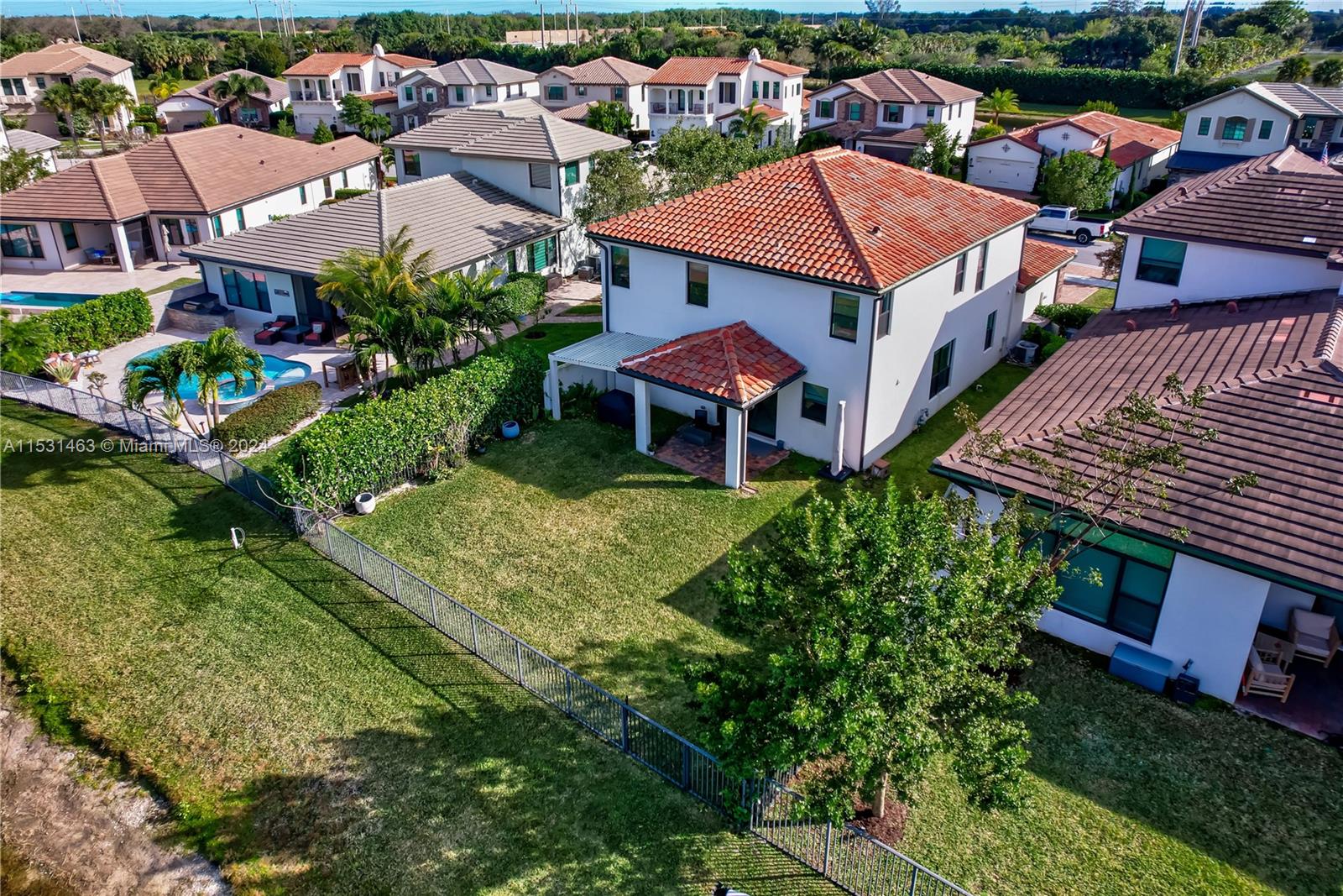PALM MEADOWS ESTATES - Residential