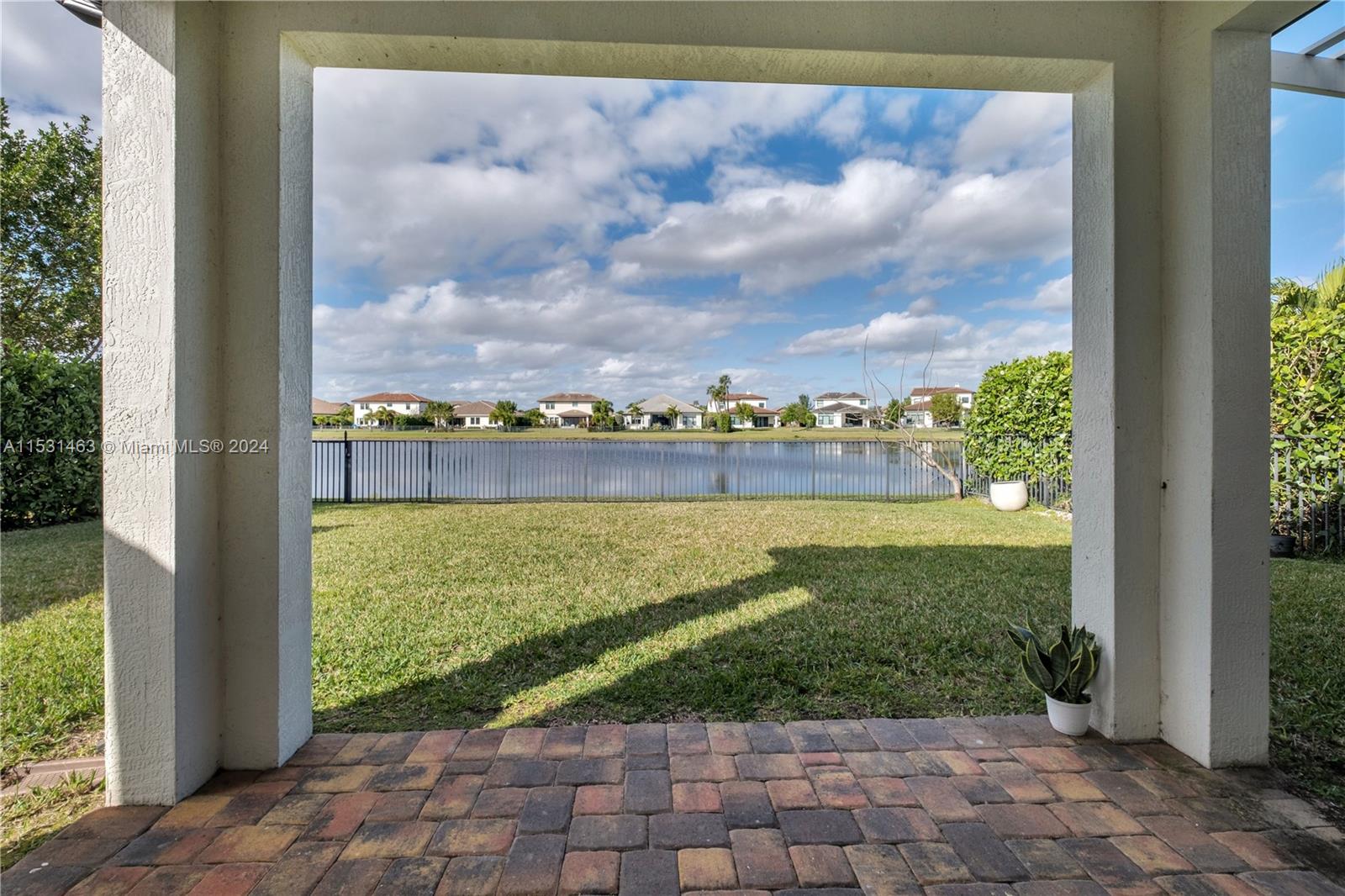PALM MEADOWS ESTATES - Residential