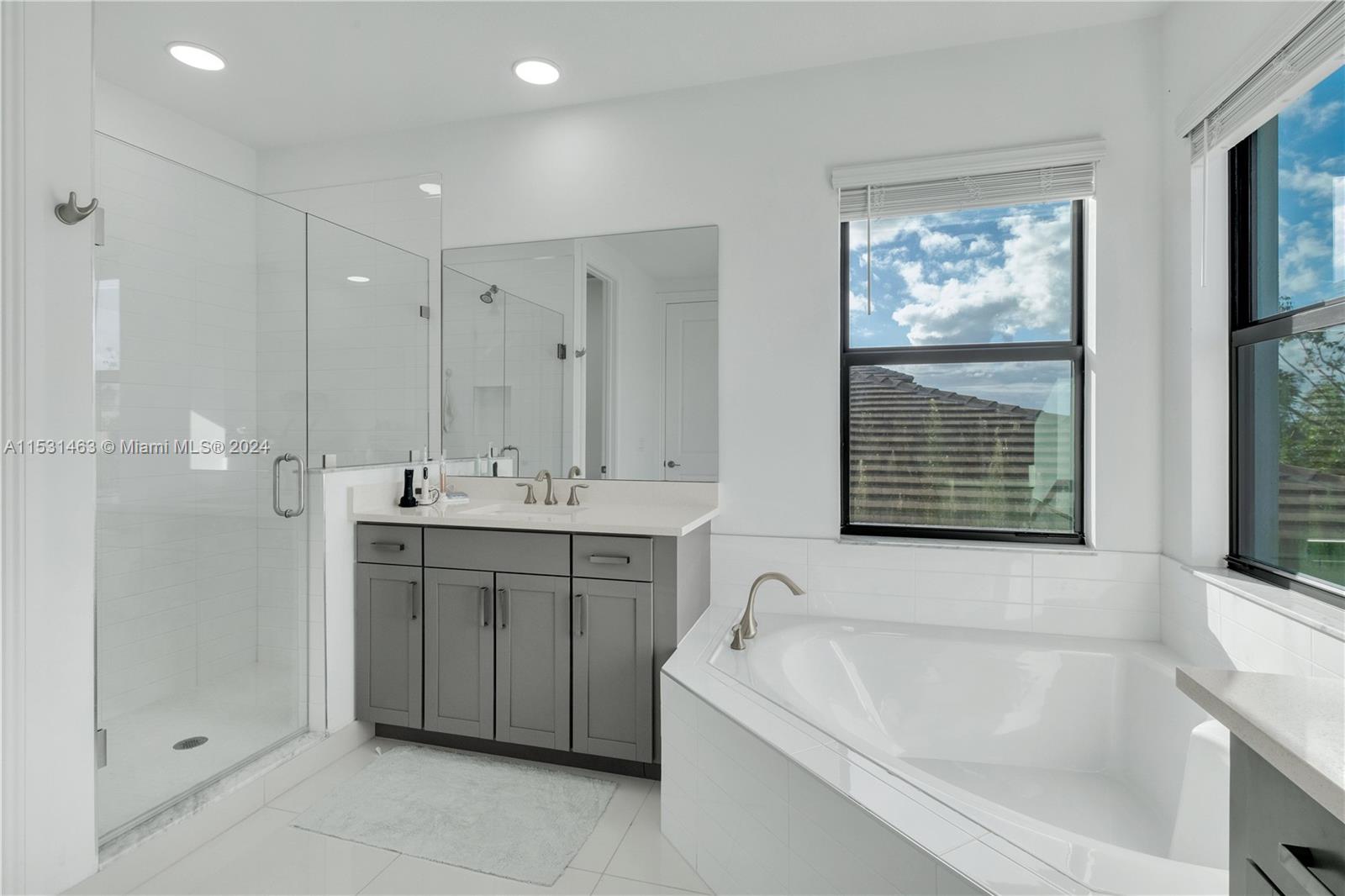 PALM MEADOWS ESTATES - Residential