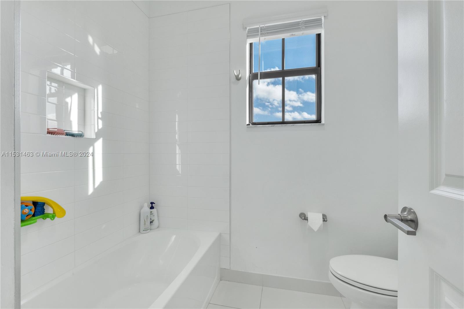 PALM MEADOWS ESTATES - Residential