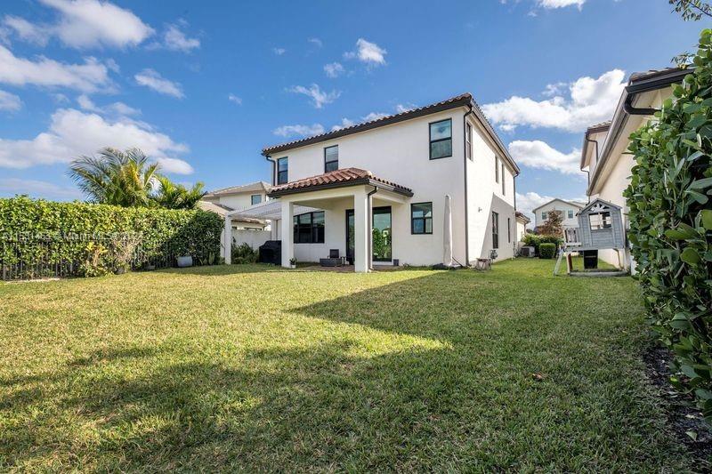 PALM MEADOWS ESTATES - Residential