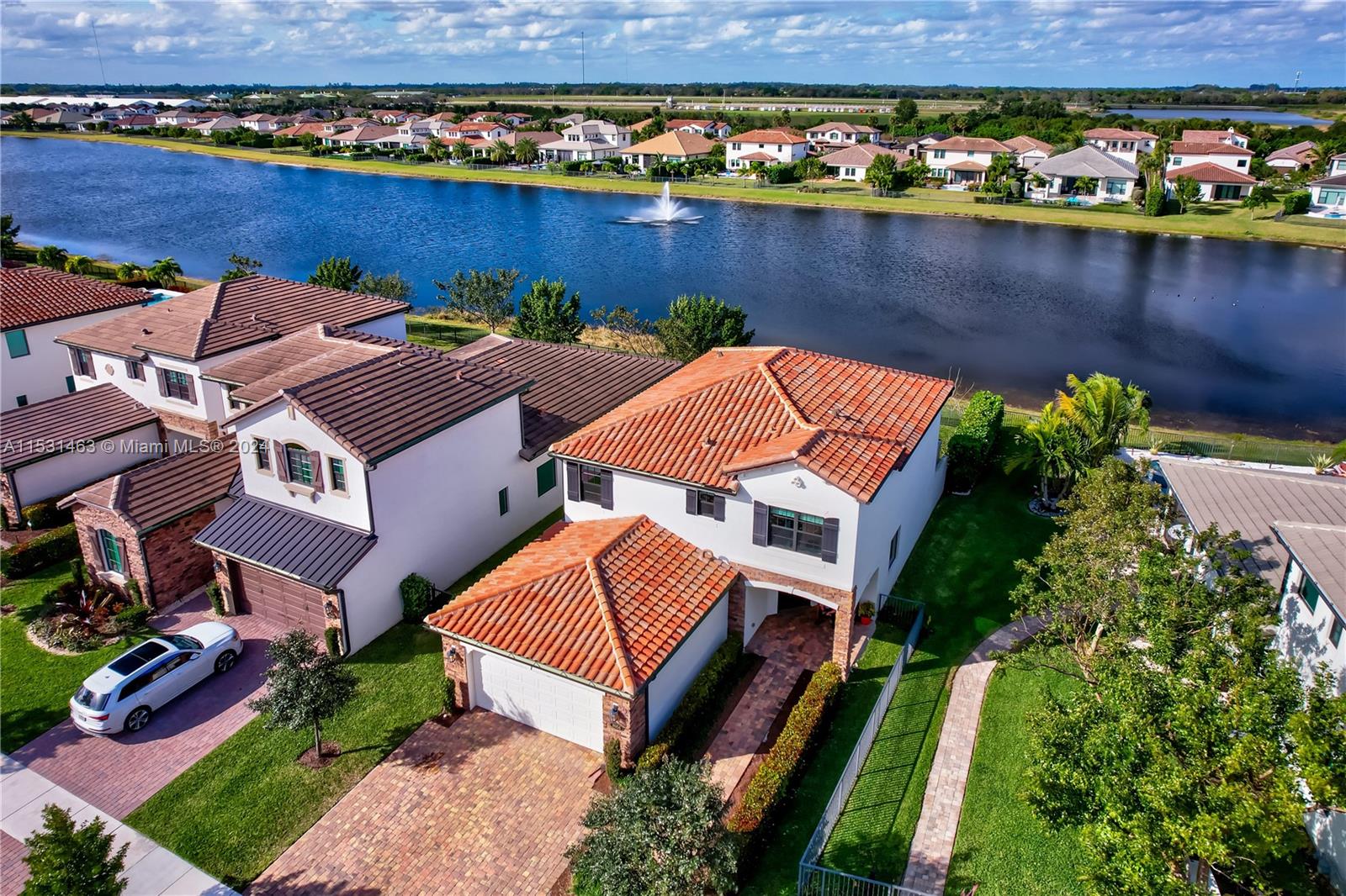 PALM MEADOWS ESTATES - Residential