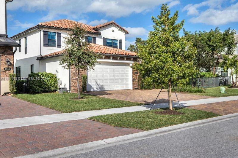 PALM MEADOWS ESTATES - Residential
