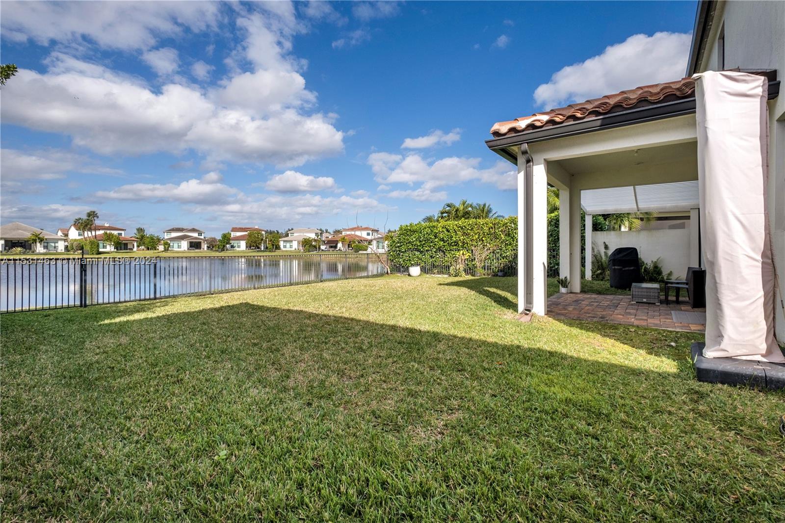PALM MEADOWS ESTATES - Residential