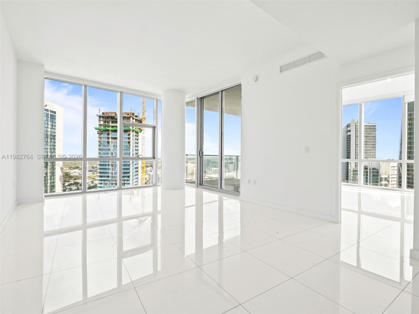 PARAMOUNT MIAMI WORLDCENT - Residential