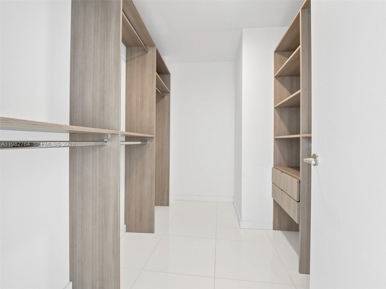 PARAMOUNT MIAMI WORLDCENT - Residential