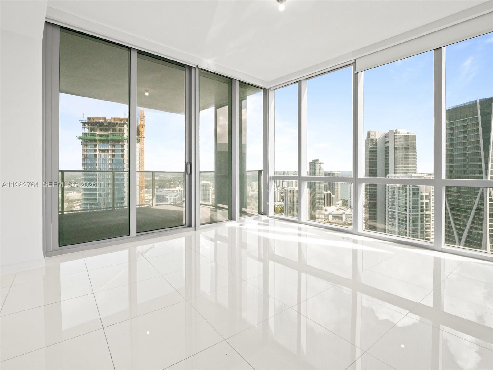 PARAMOUNT MIAMI WORLDCENT - Residential