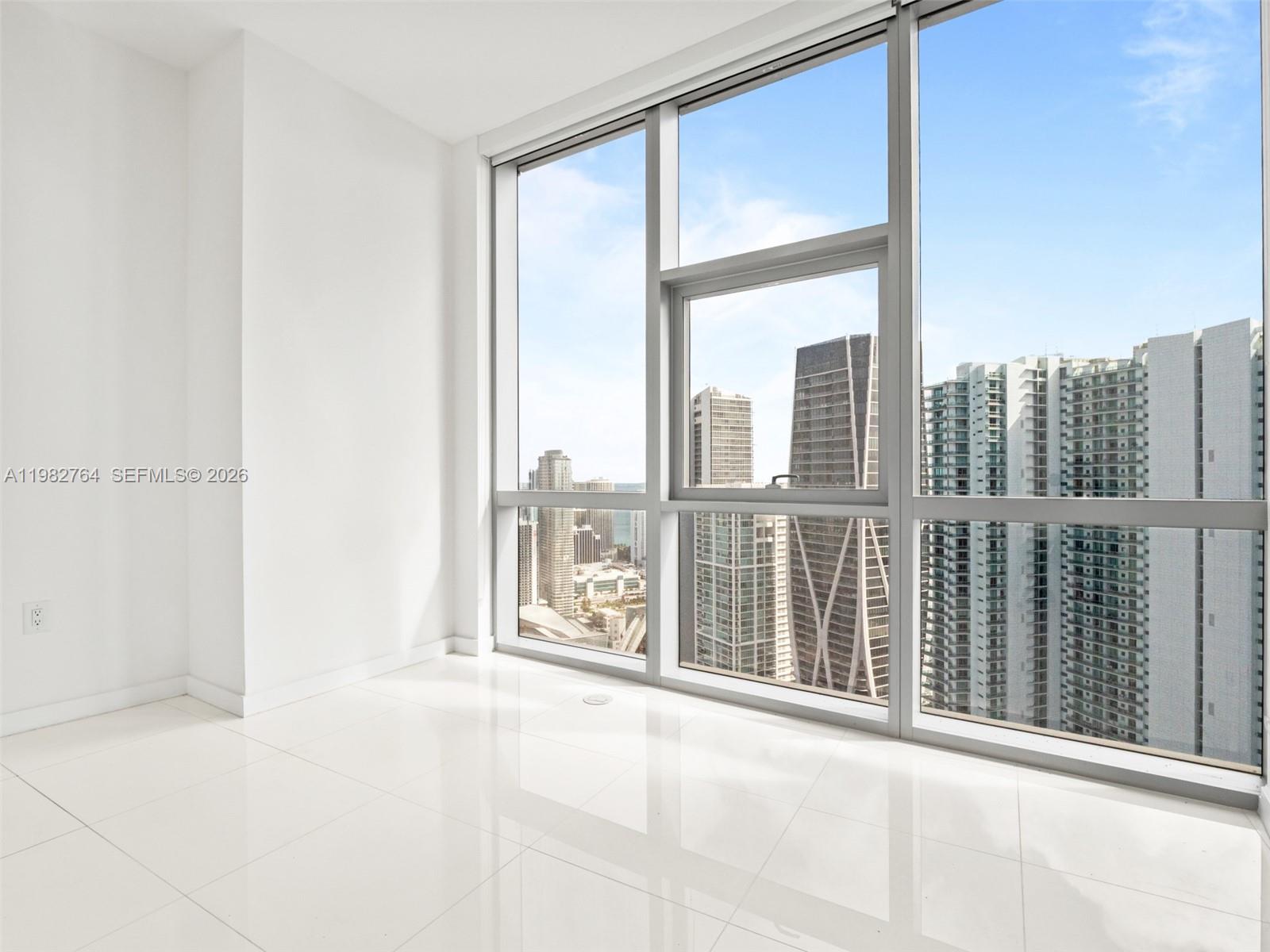 PARAMOUNT MIAMI WORLDCENT - Residential