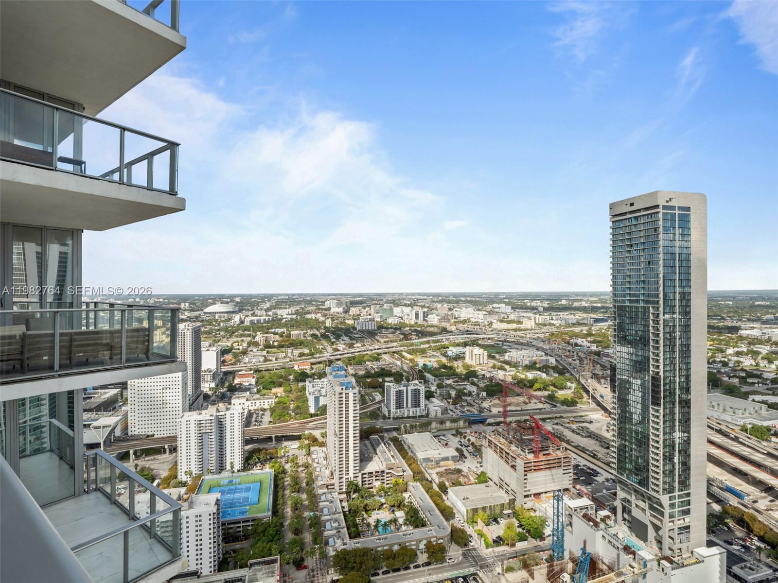 PARAMOUNT MIAMI WORLDCENT - Residential