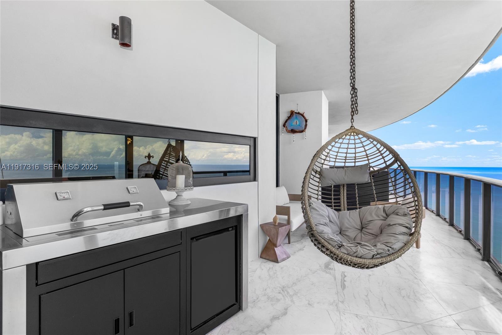 18555 COLLINS AVENUE COND - Residential
