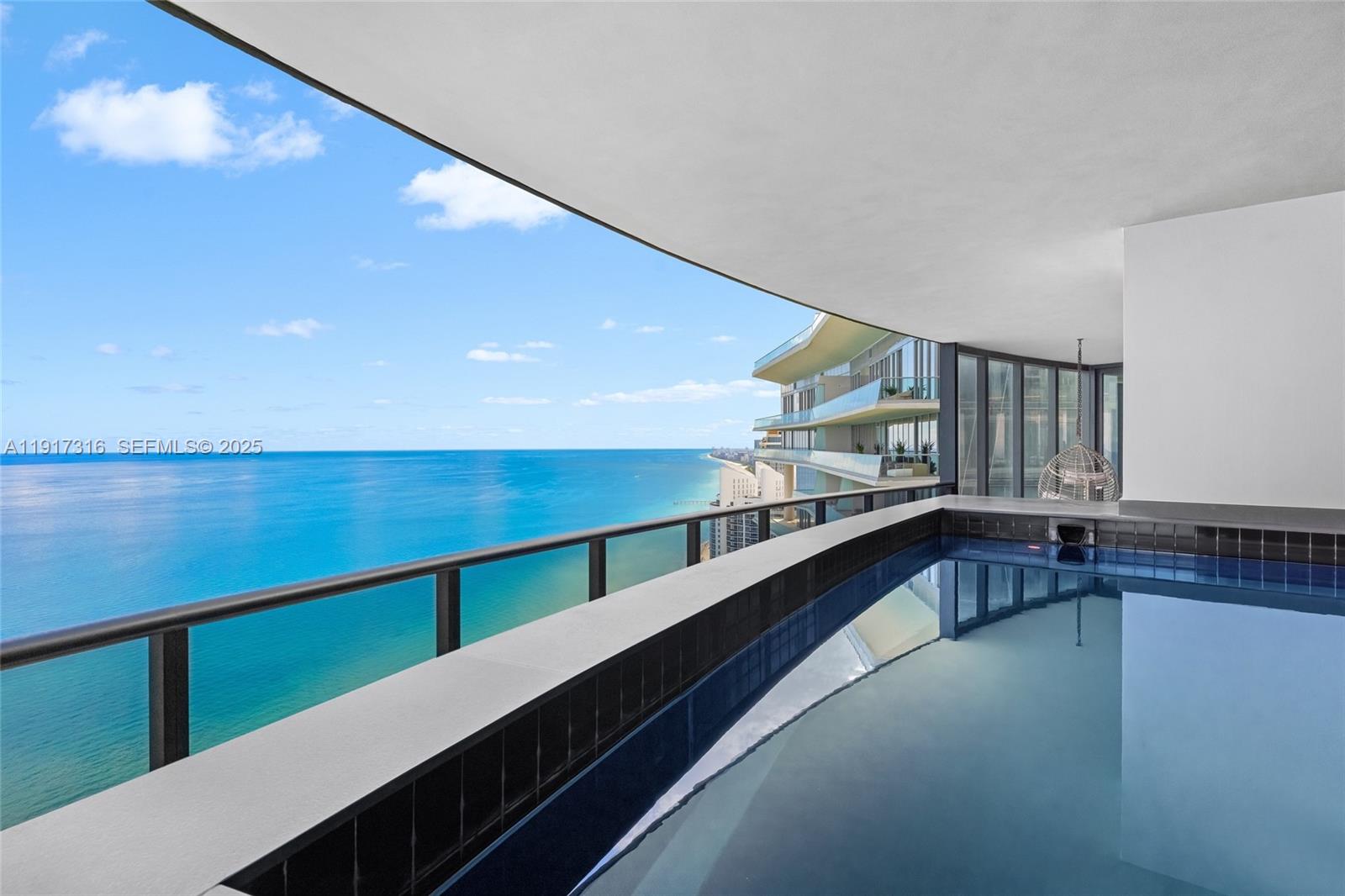 18555 COLLINS AVENUE COND - Residential