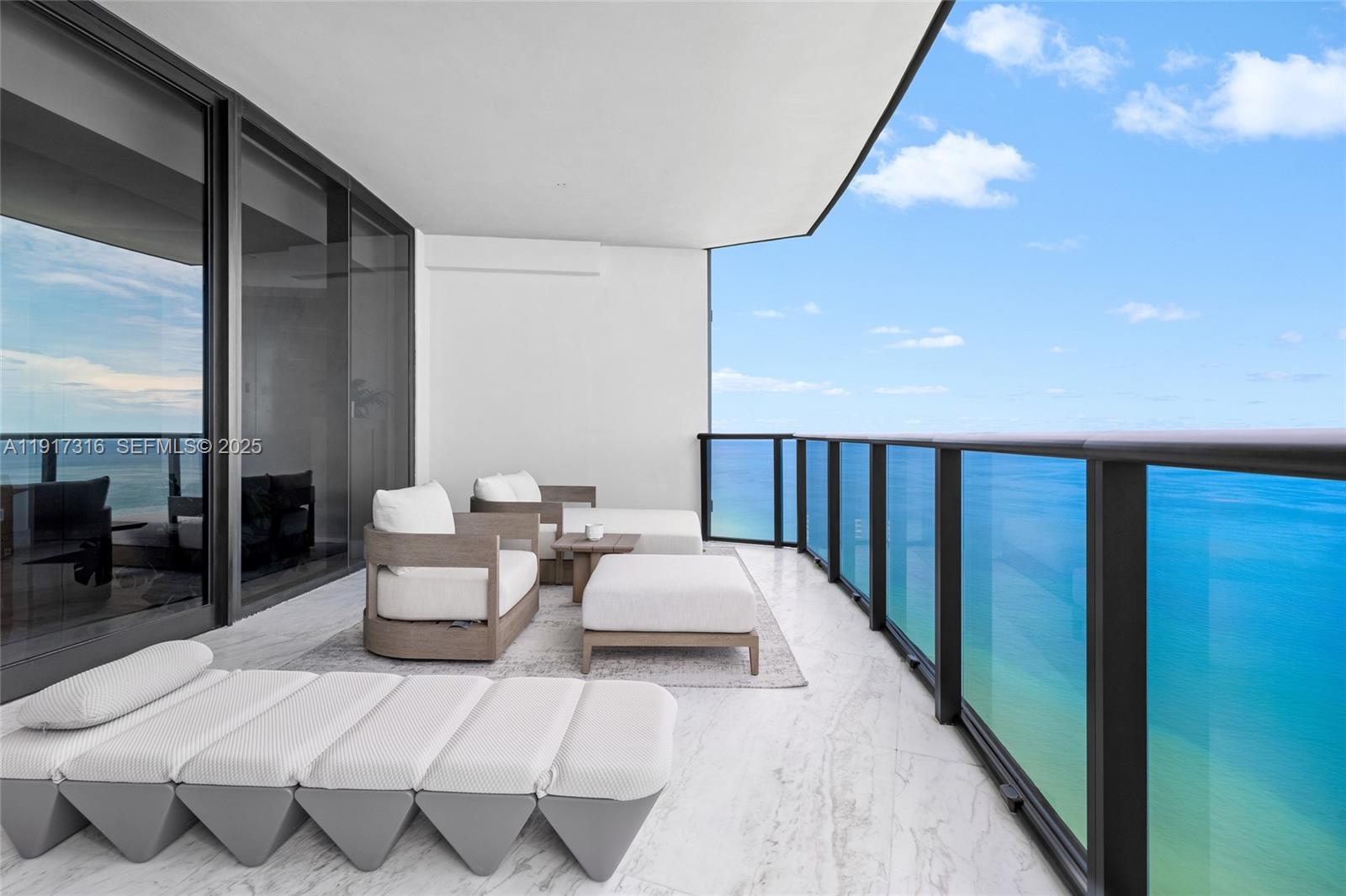 18555 COLLINS AVENUE COND - Residential