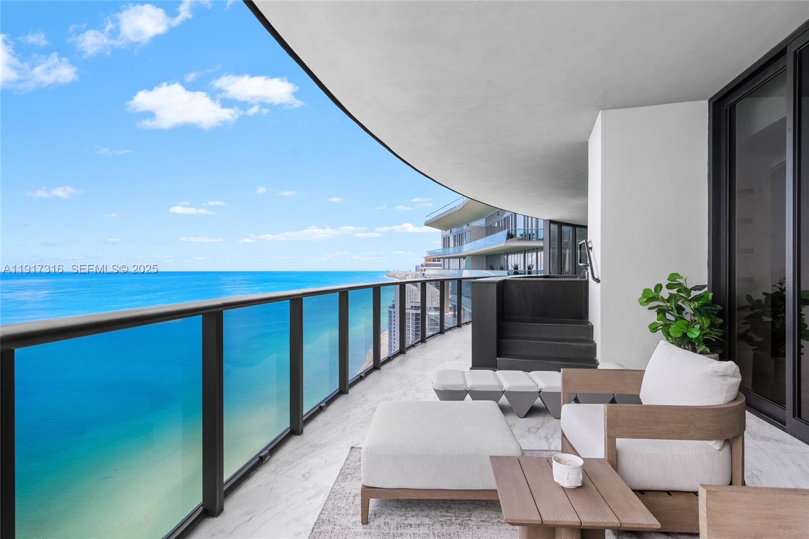 18555 COLLINS AVENUE COND - Residential