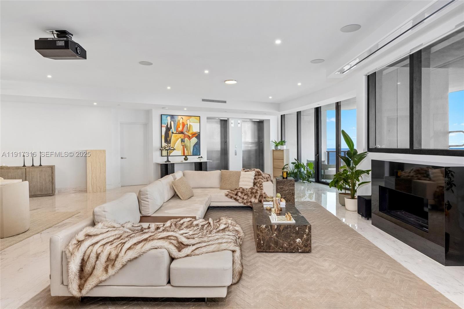 18555 COLLINS AVENUE COND - Residential