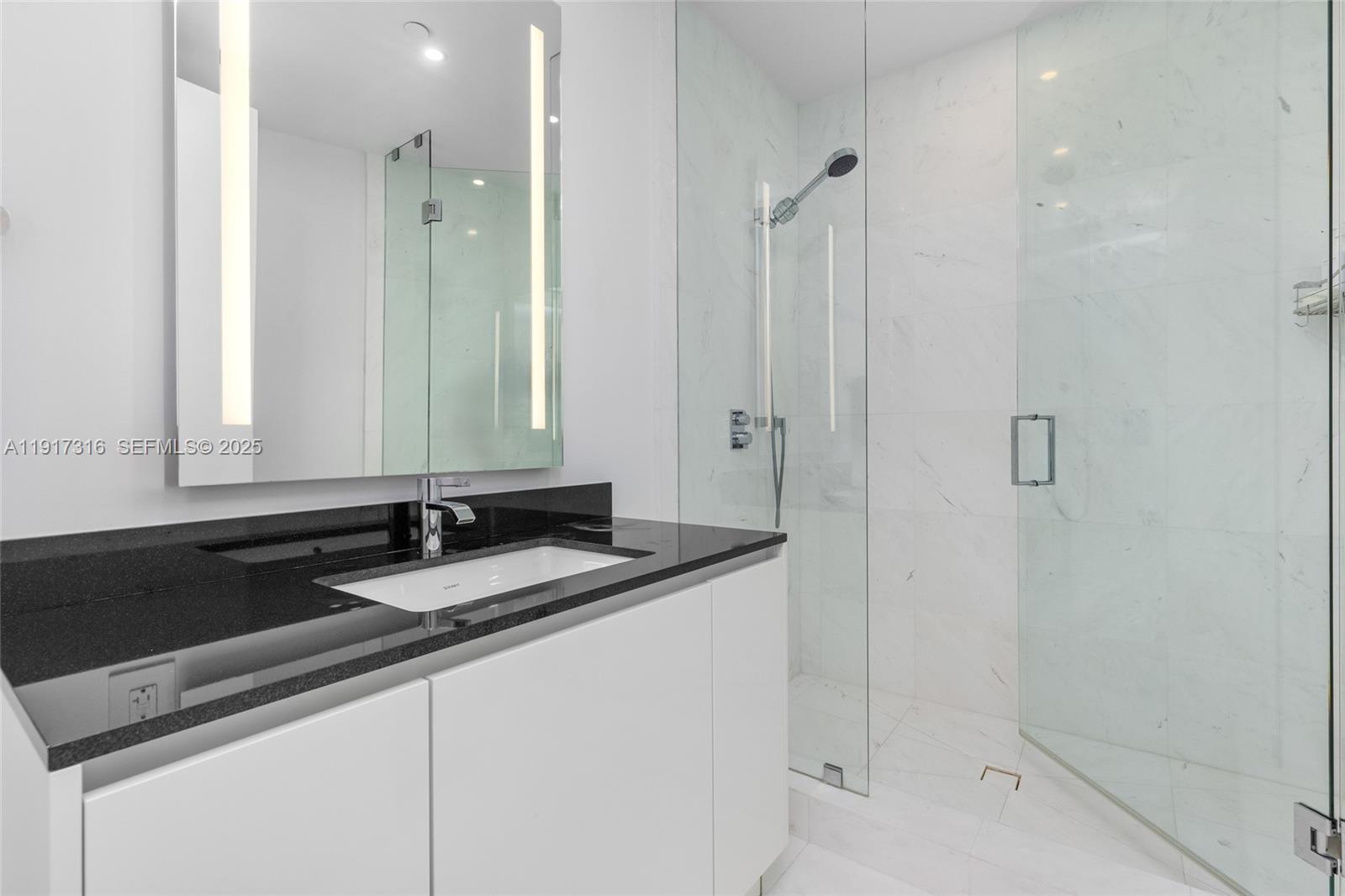 18555 COLLINS AVENUE COND - Residential