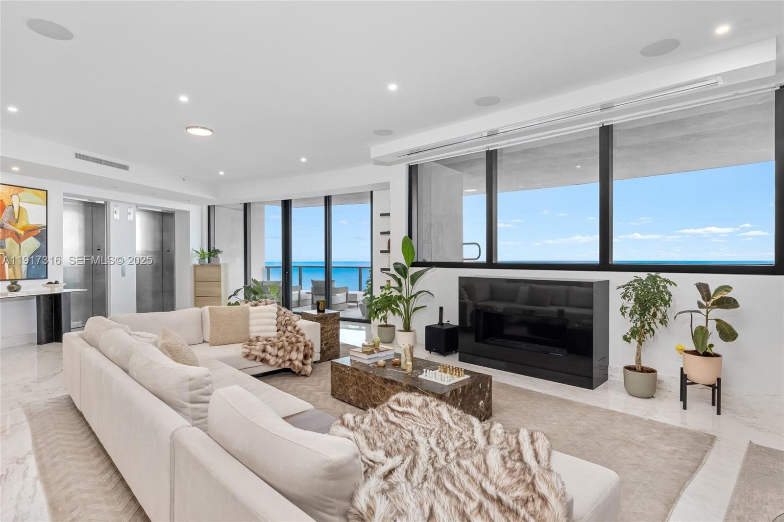 18555 COLLINS AVENUE COND - Residential