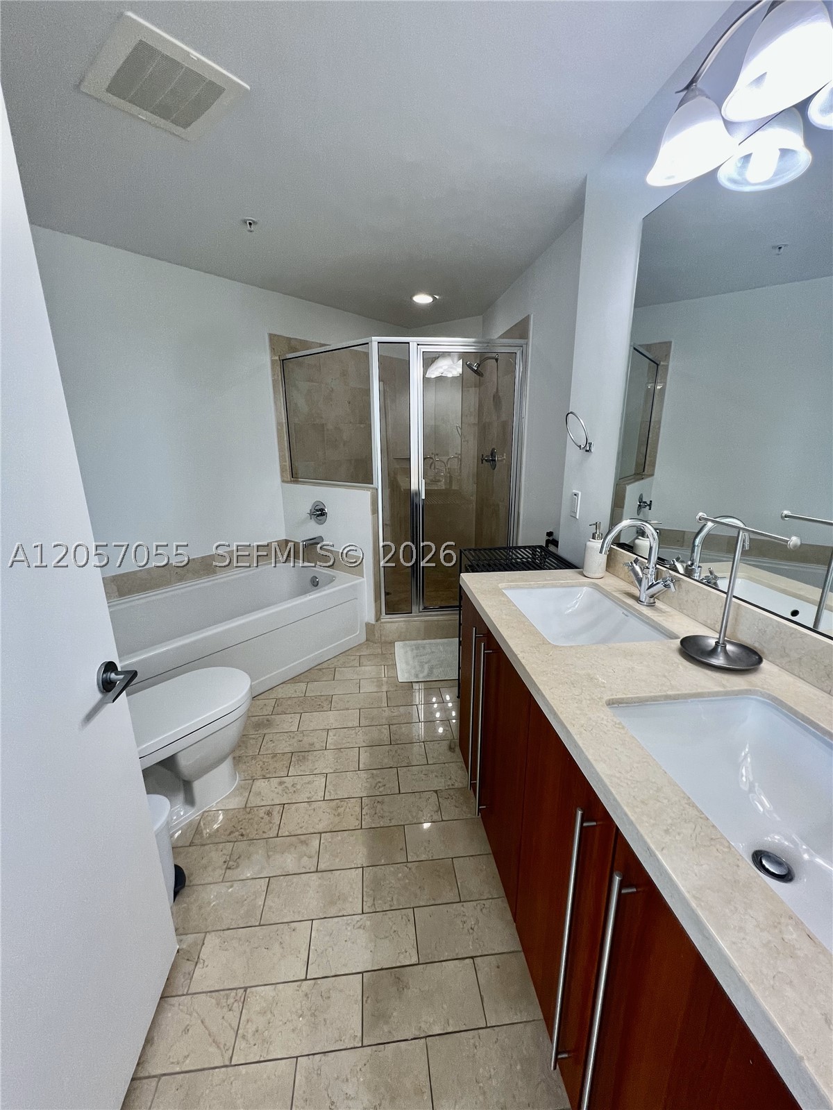 Axis On Brickell - Residential Lease