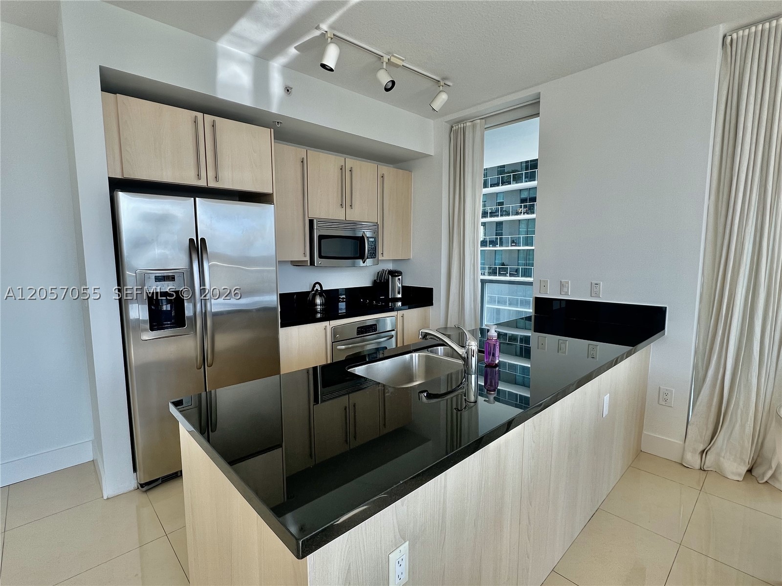 Axis On Brickell - Residential Lease