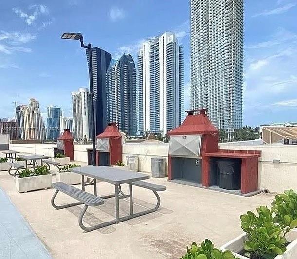 PLAZA OF AMERICAS CONDO P - Residential