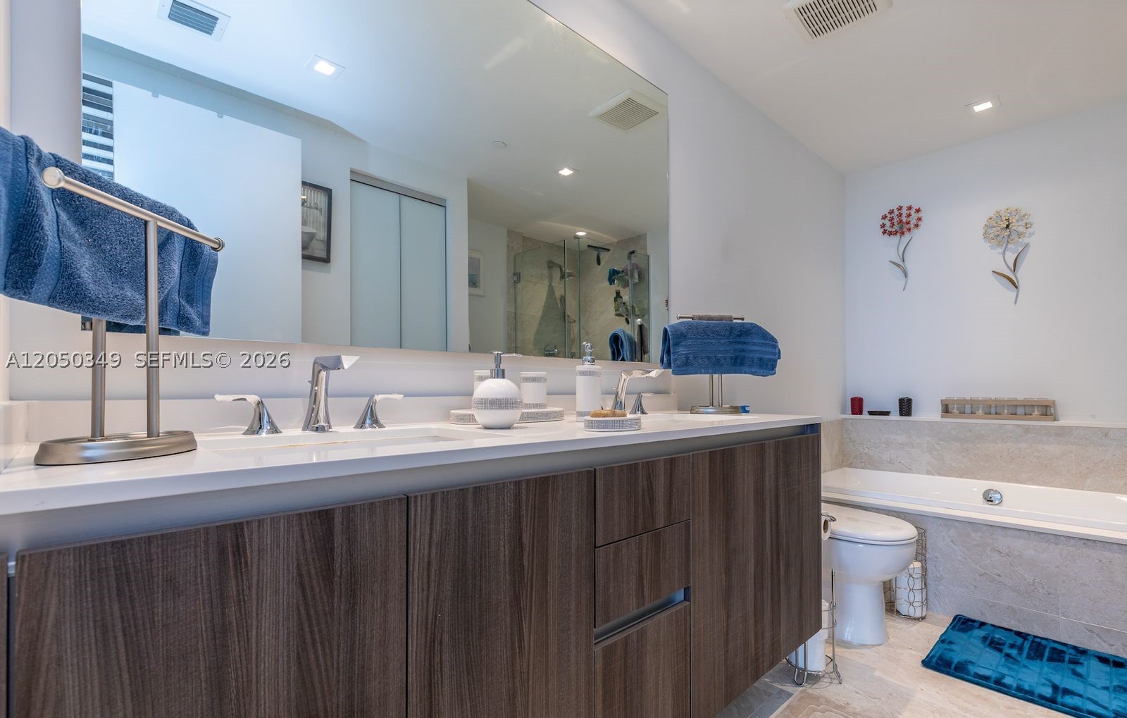 ARIA ON THE BAY CONDO - Residential Lease