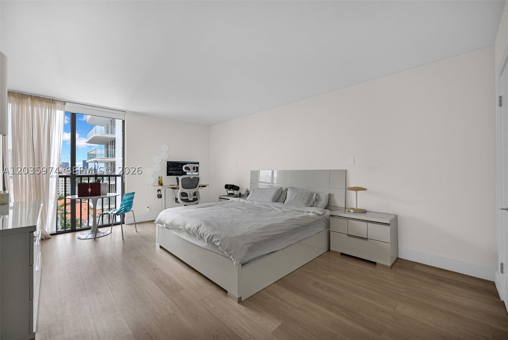 TURNBERRY ISLE CONDO - Residential Lease