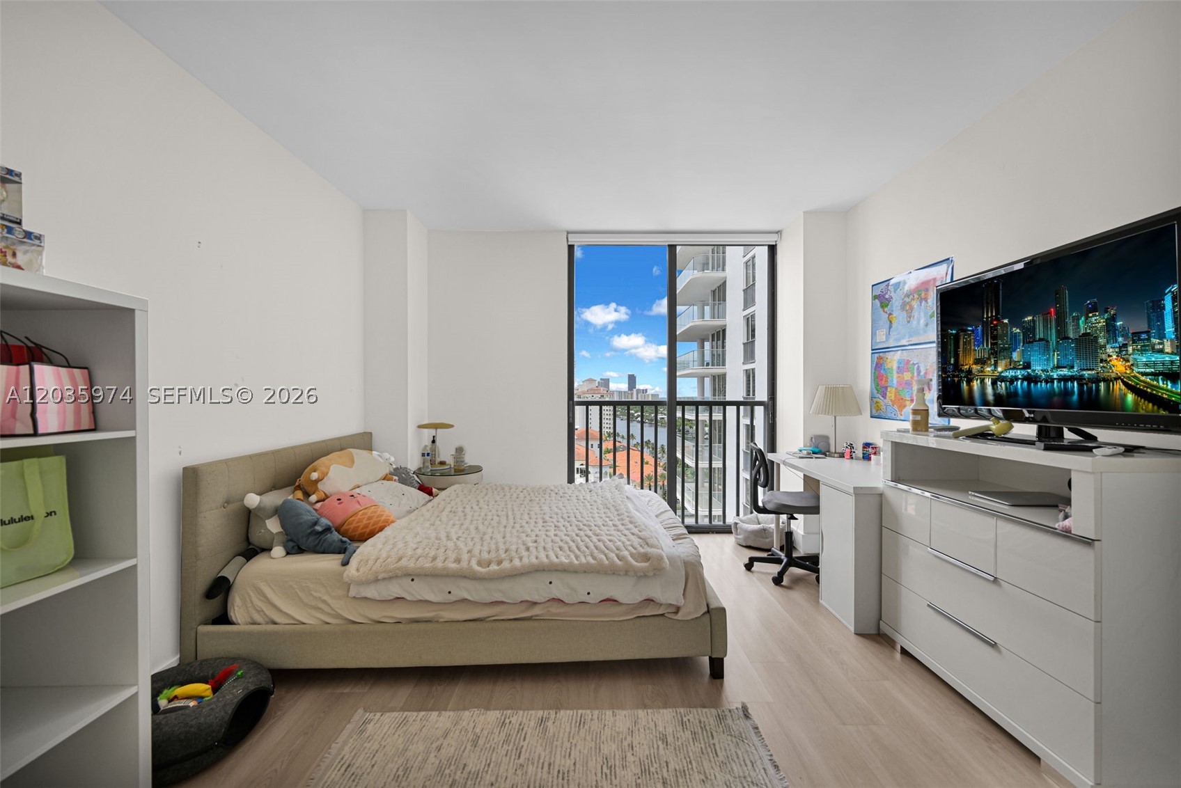 TURNBERRY ISLE CONDO - Residential Lease